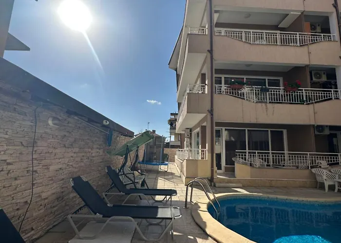 公寓 Complex Yavor